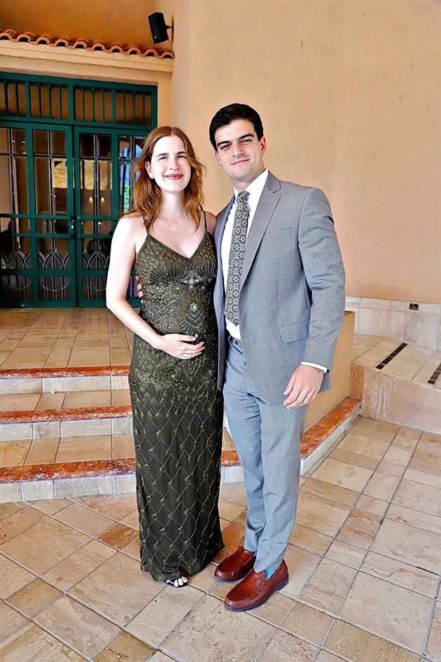 Sofía Treviño e Ismael de León