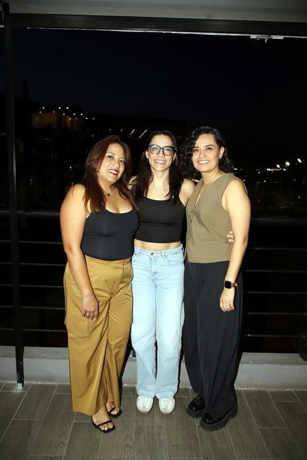 Andrea Quintana, Daniela Cruz y Carolina García