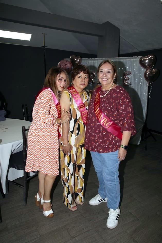 Guadalupe Bustamante, Luz María Ferrer y Blanca Reza