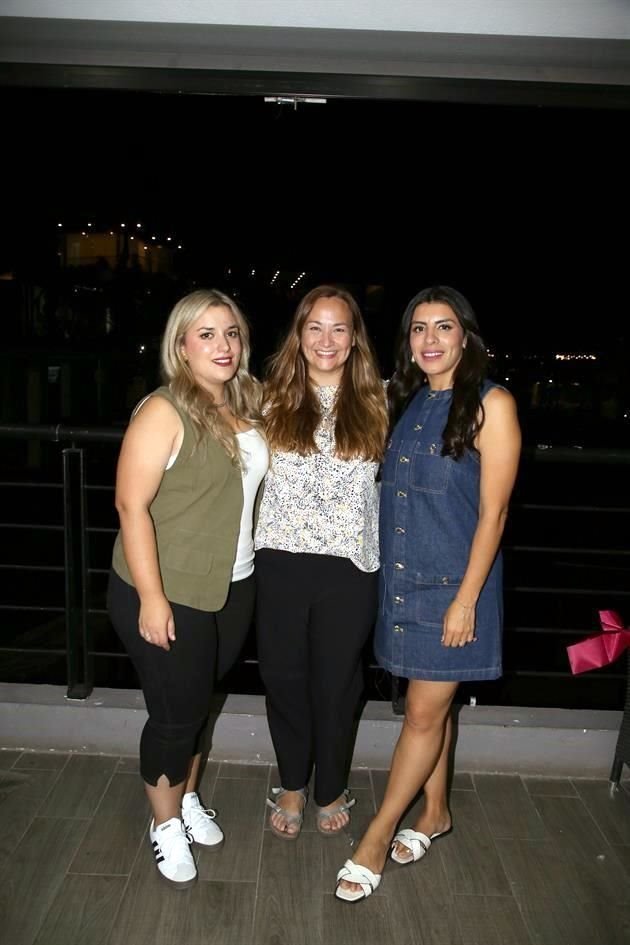 Mañe González, Irma Flores e Iris Ramírez