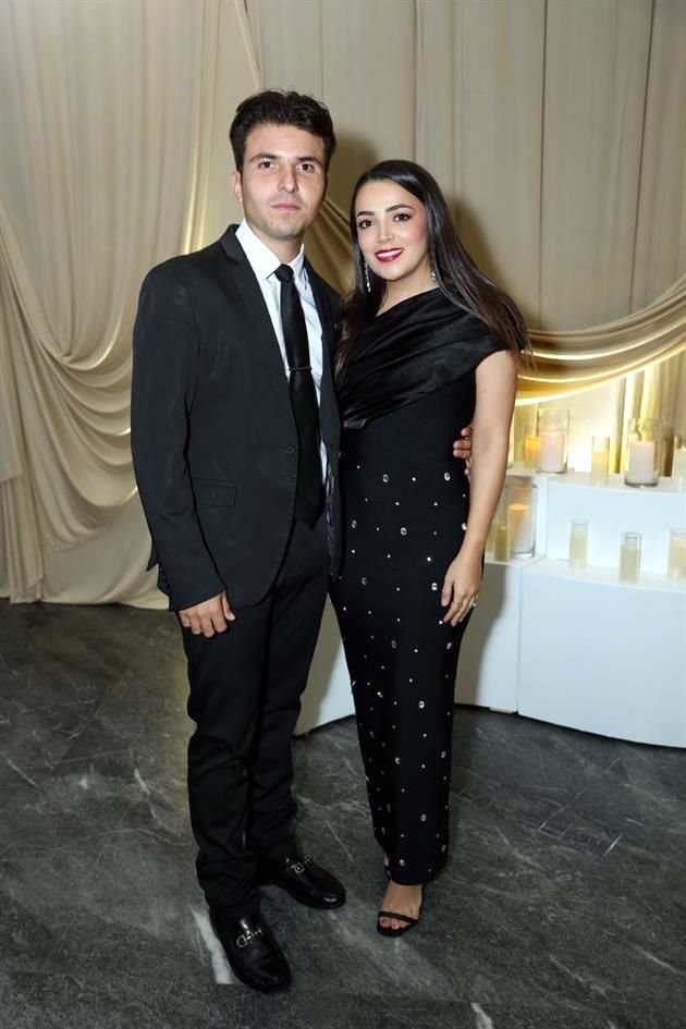 Estefano Elizondo y Karime Garza