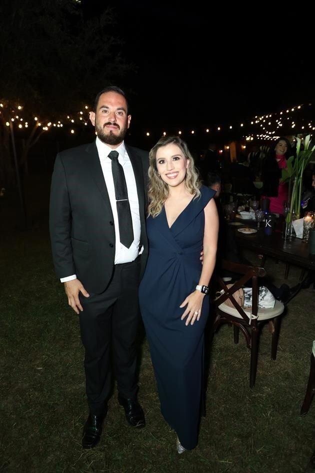 Jorge Garza y Mayela González