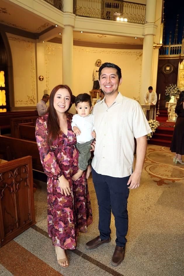 Ana Sofía Santiago, Raúl Leal y Roberto Leal