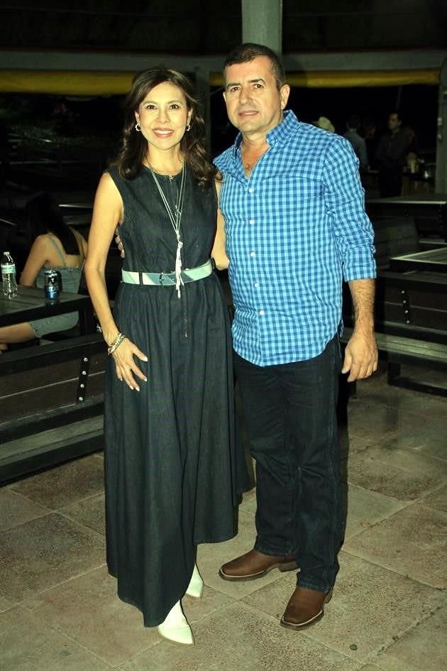 Karina Luján y Roberto Cantú