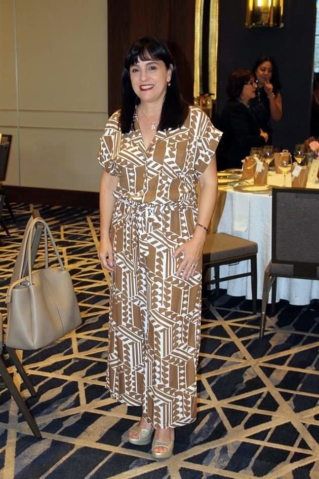 Ana Laura Saldívar de Canales