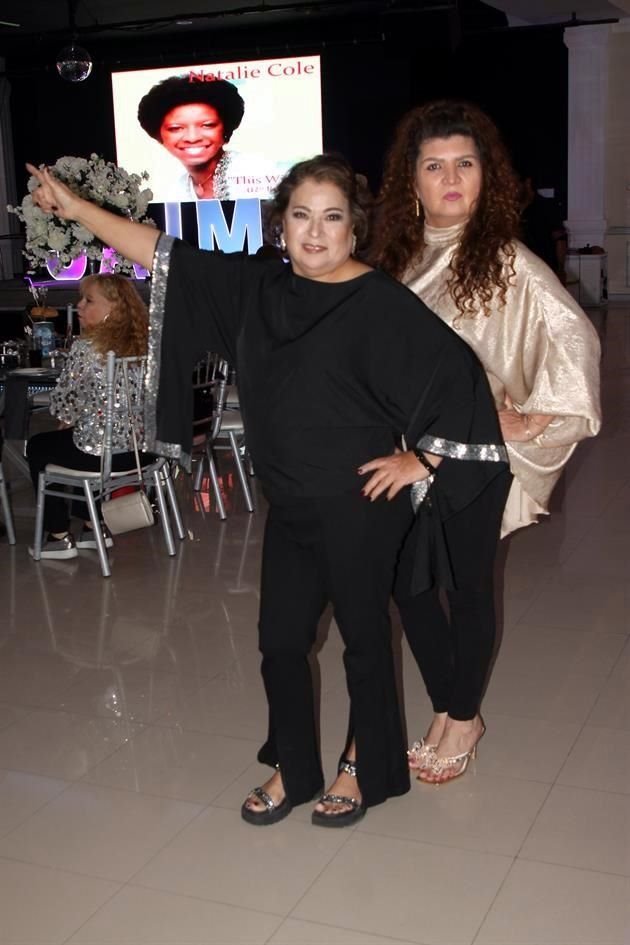 Oralia Carrillo y Sandra Tijerina