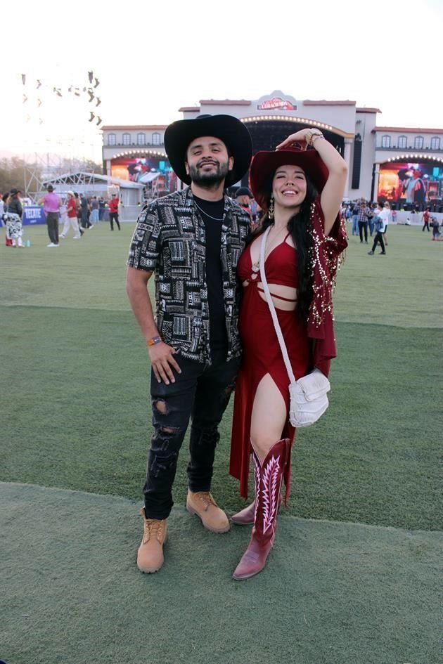 Yarelli Carrillo y Marco Cantú 