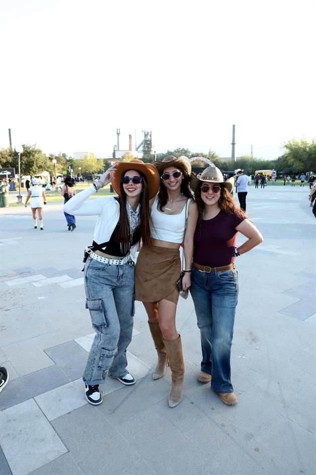 Mafer Posadas, Mariana Márquez y Karla Romero