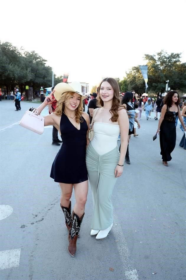 Andrea Cantú y Carlota Camino