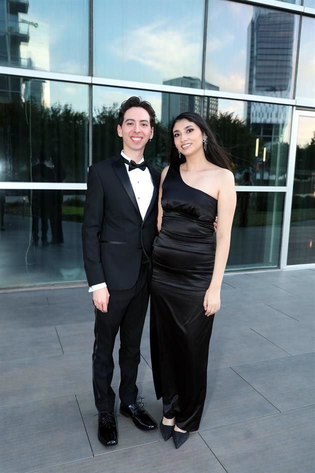 Víctor Flores y Arantza Zamora