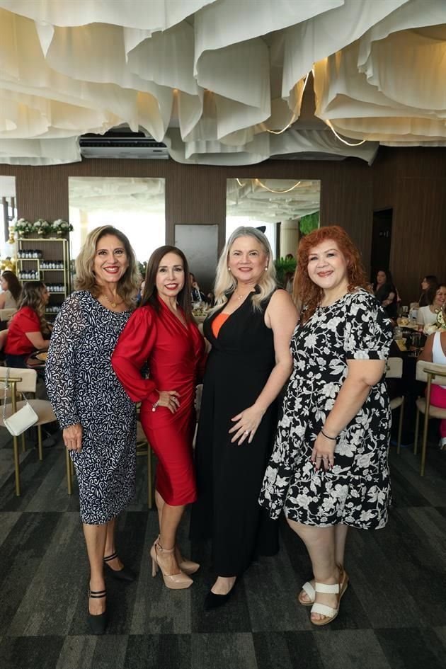 Lorena Luna, Hilda Leal, Laura Nelly Rodríguez de Sánchez y Mony Ruvalcaba