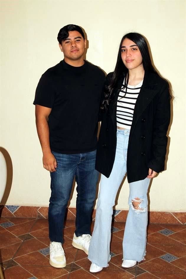 Fernado Fuentes y Dania Ramírez