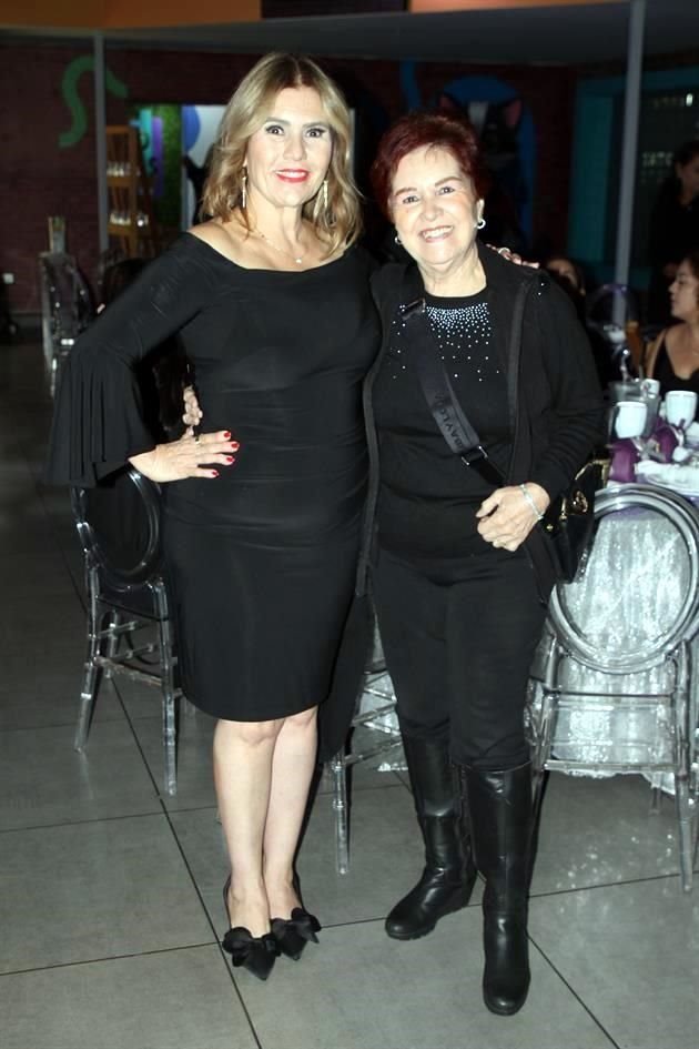 Adriana Iglesias y Silvia Fernández