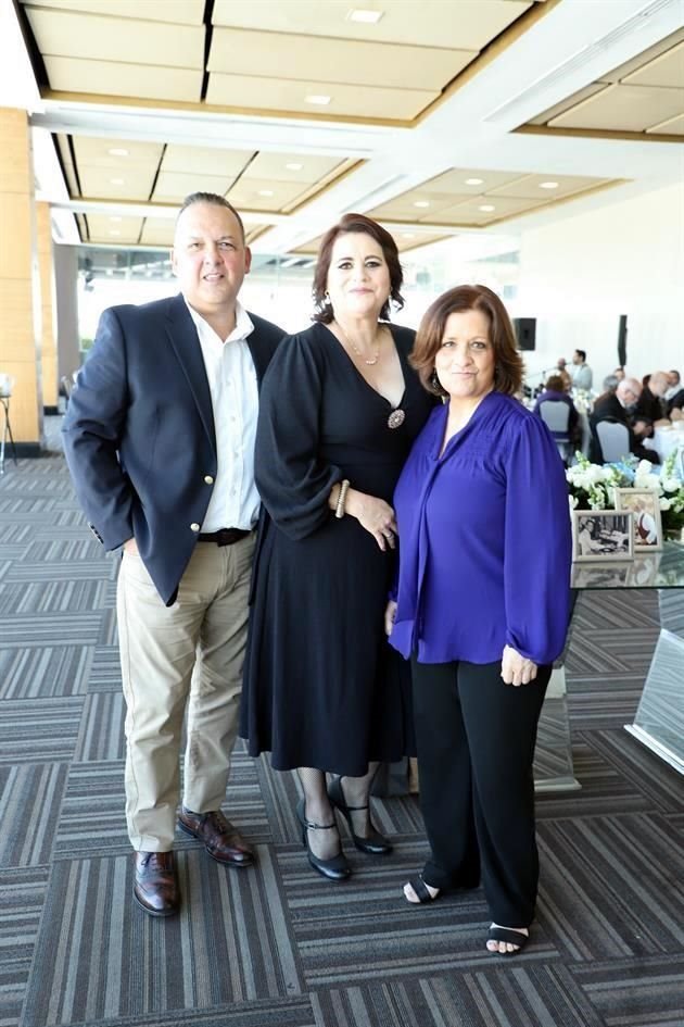 Gerardo García, Nancy Leal y Olga Nelly García