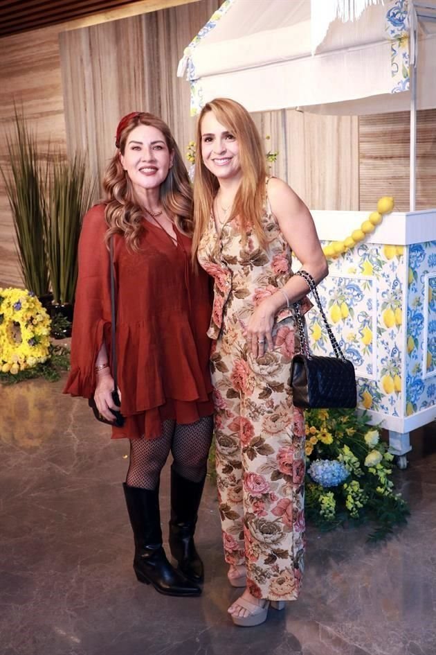 Miroslava de Meraz y Norma Robledo de Carlos