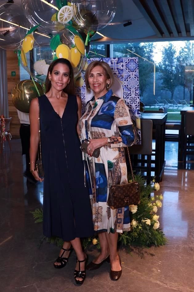 Alejandra Martínez y Tere González