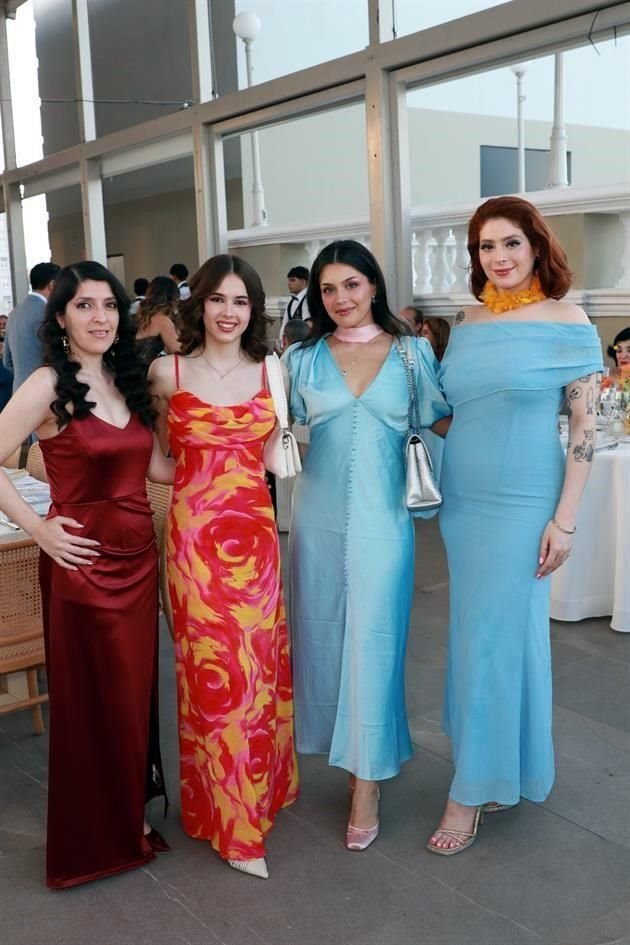 Andrea Meléndez, Sara Meléndez, Victoria Melénbdez y  Carolina Meléndez