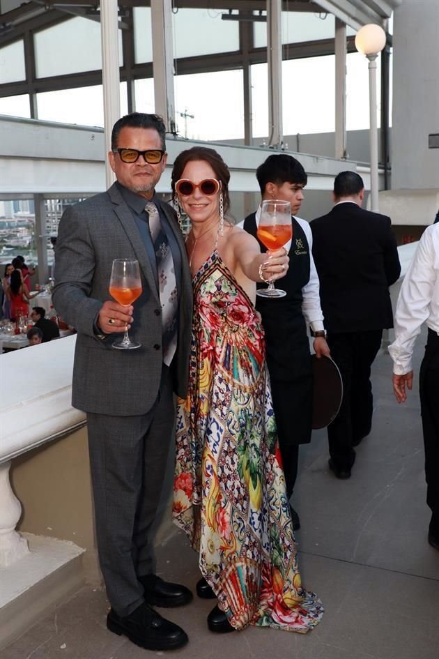 Hugo Schiaffino Peña y Alejandra Martínez de Schiaffino