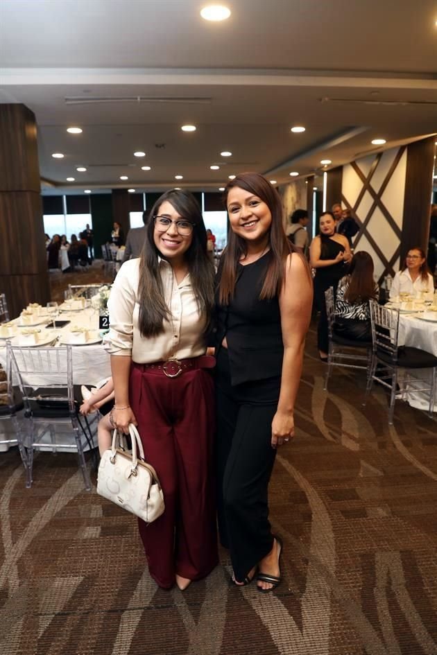 Stefany Rodríguez y Karen Medrano