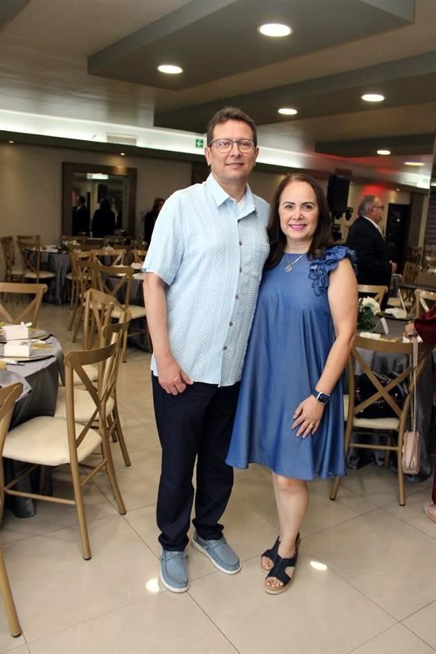 Jesús Treviño y Norma Rodríguez de Treviño