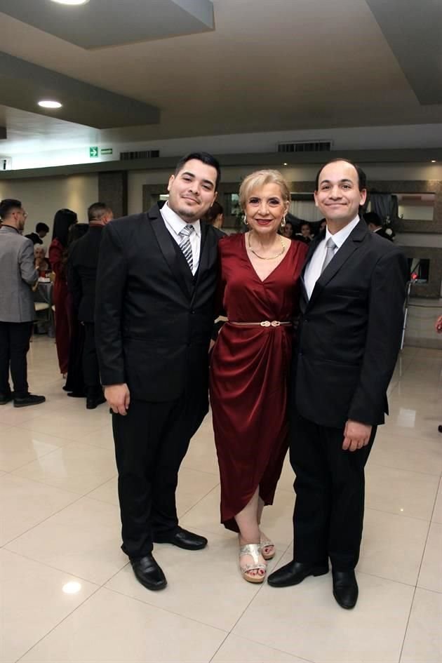Fernando Dávila, Aracely Dávila Villarreal y Eduardo Dávila