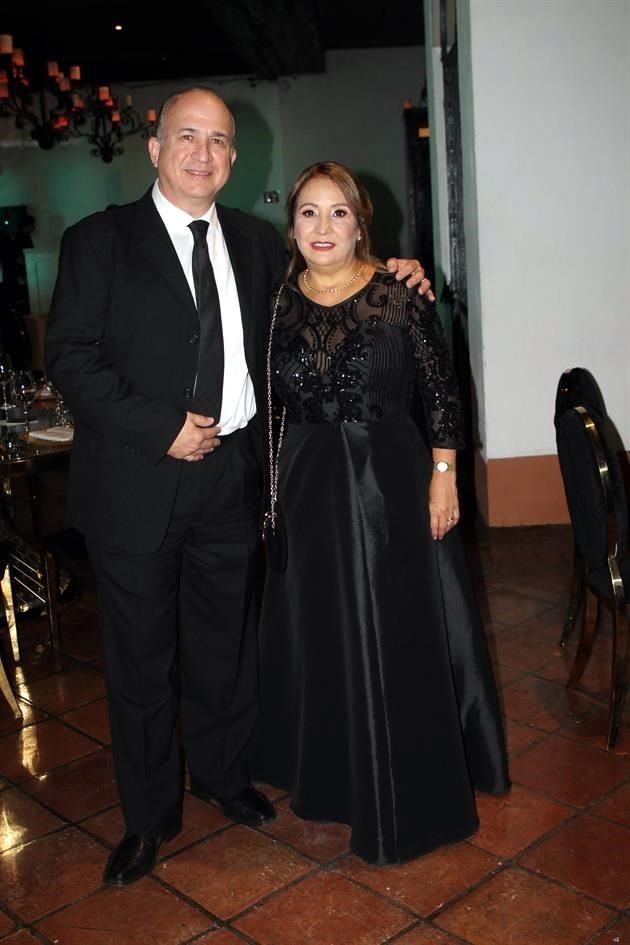 Jesús Garza y Martha Gándara