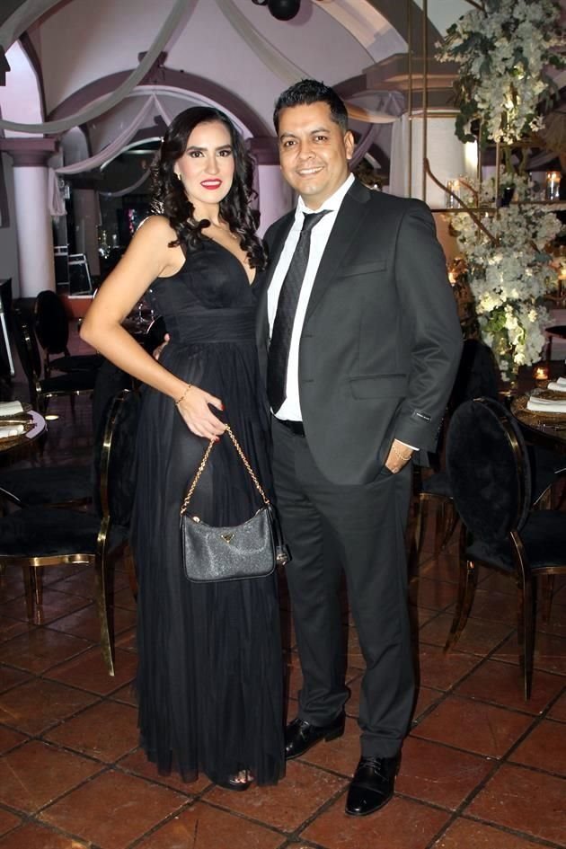 Angélica Lara y Omar Hernández