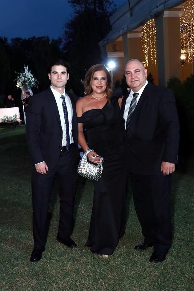 Daniel García Cavazos, Gaby Cavazos de García e Irving García