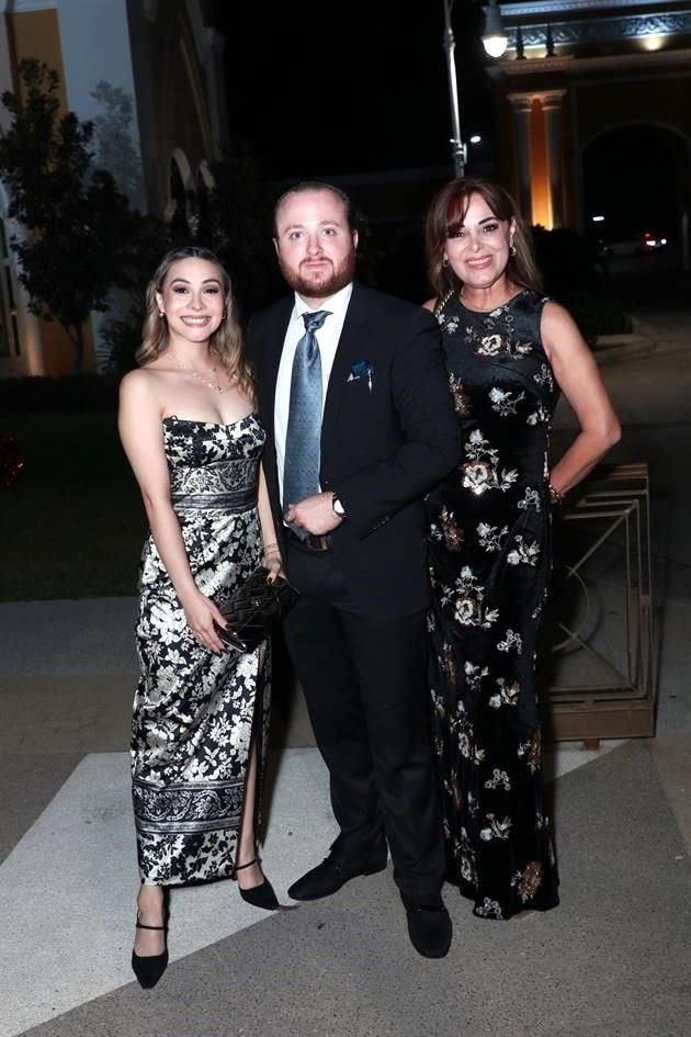 Ilian González, Jorge Miller y Claudia Aguirre