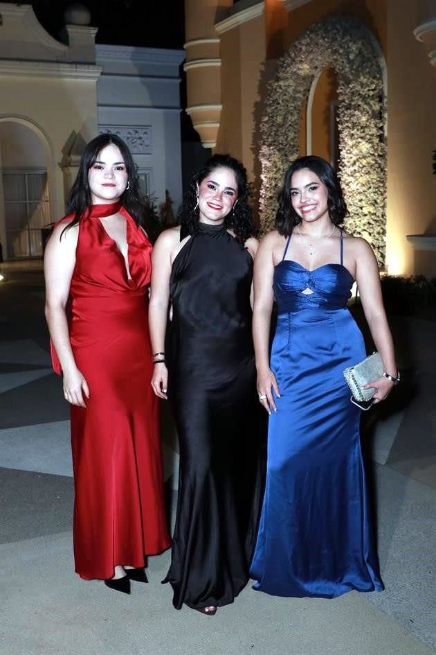 Victoria Escudero Pedraza, Isabella Escudero Pedraza y Valentina Pedraza Elizondo