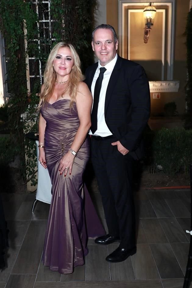 Leticia Muñiz de Elizondo y Sergio Elizondo Montemayor