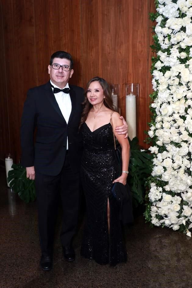 Jesús Robledo y Georgina Peña