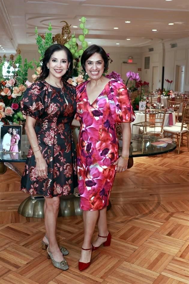 Lilia Medina de González y Gabriela García de Cabada