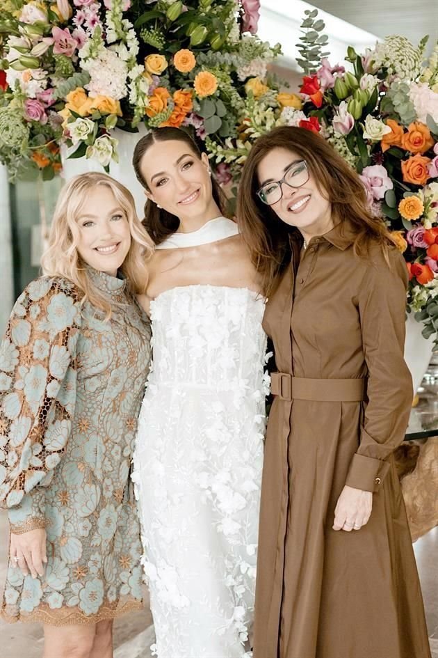 Roberta Domínguez Caballero, LA NOVIA y Vilma Schenone de Bezada