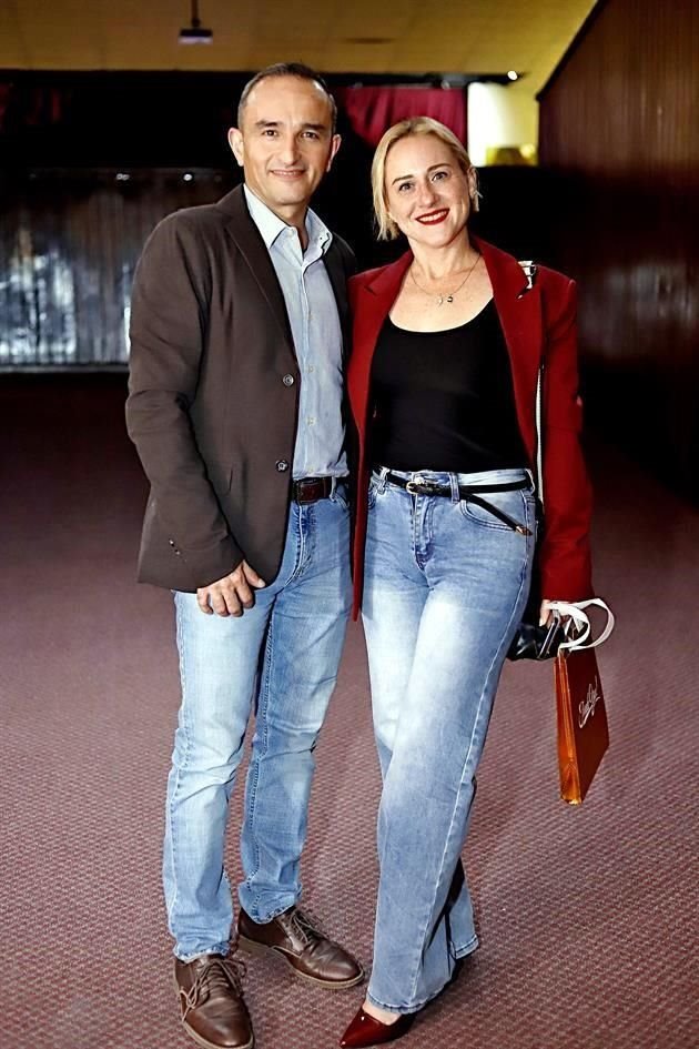 Eduardo Guerrero y Alexa Saldaña