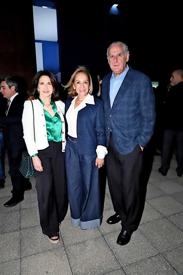 Susy Karam, Gina Manautou de Maiz y Alejandro Maiz