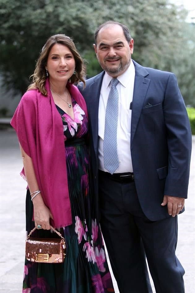 Vero Guerra de Lobo y Humberto Lobo