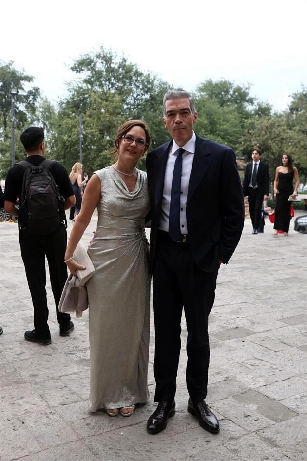 Cristy Barragán de Viejo y Jesús Viejo González