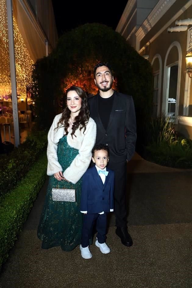 Mónica Ortiz, Julio Padilla y Leonel Padilla