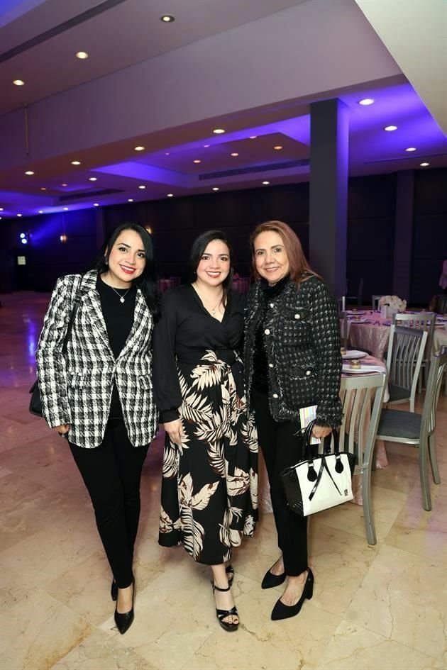 Leslie Díaz, Liliana Díaz y Emma Castillo