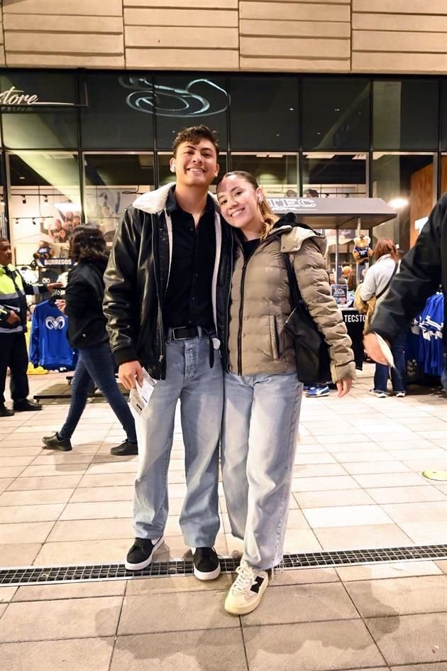 María Fernanda Torres y Kevin Vera