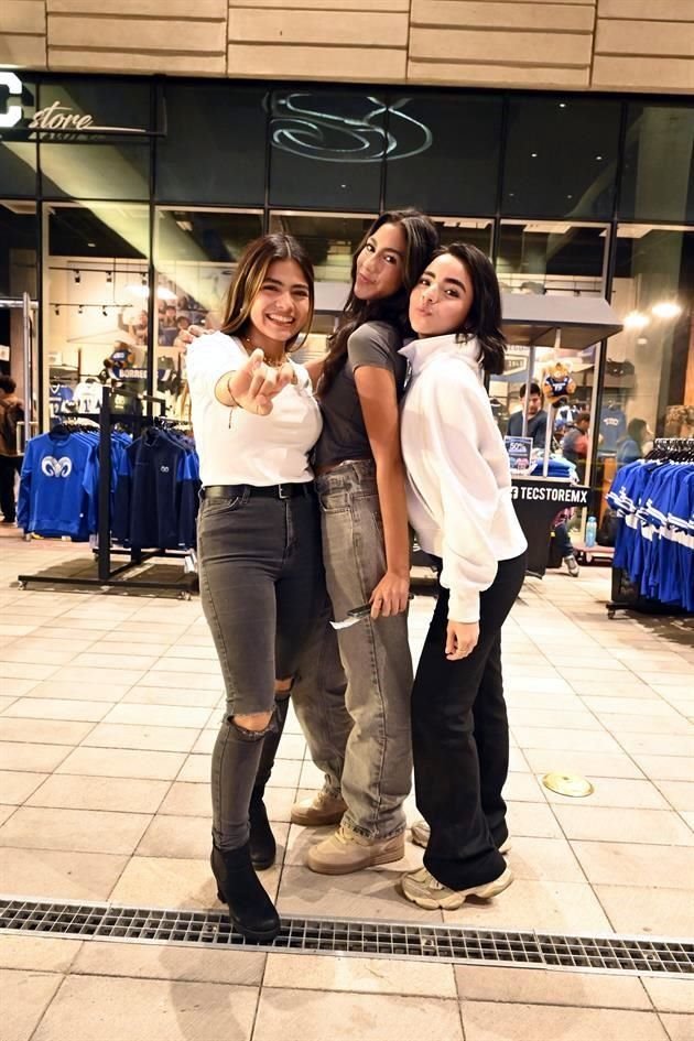 Julieta Murillo, Sara Castillejos y Asul Murillo