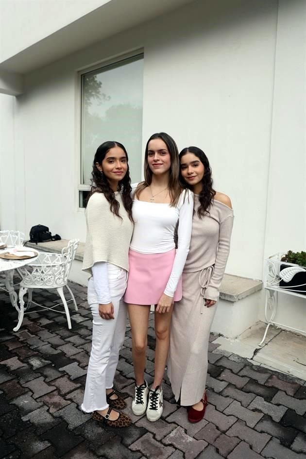 Isabela Muraira, Ivana Valles y Mia Muraira