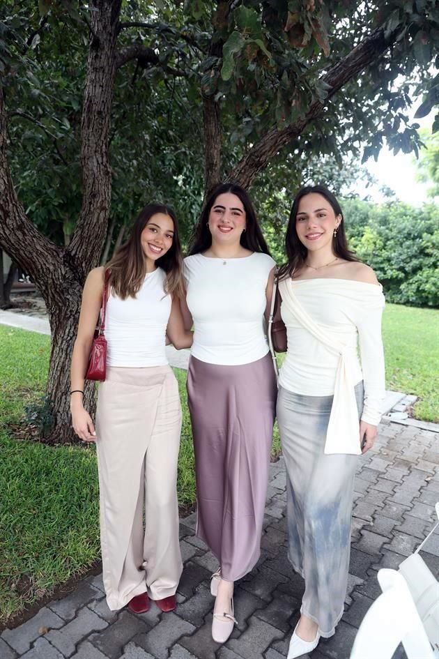 Loreta Aguirre, Carolina Treviño y Marian González