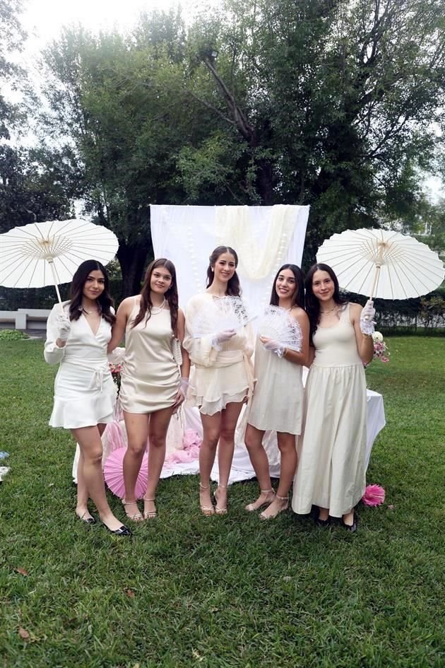 Ximena Chapa, Nicol Leal, Lisa García Martínez, Paulina Rodríguez y Sara Guajardo
