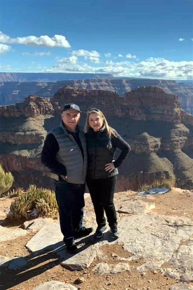 Yolanda de Garza y Jesús Garza