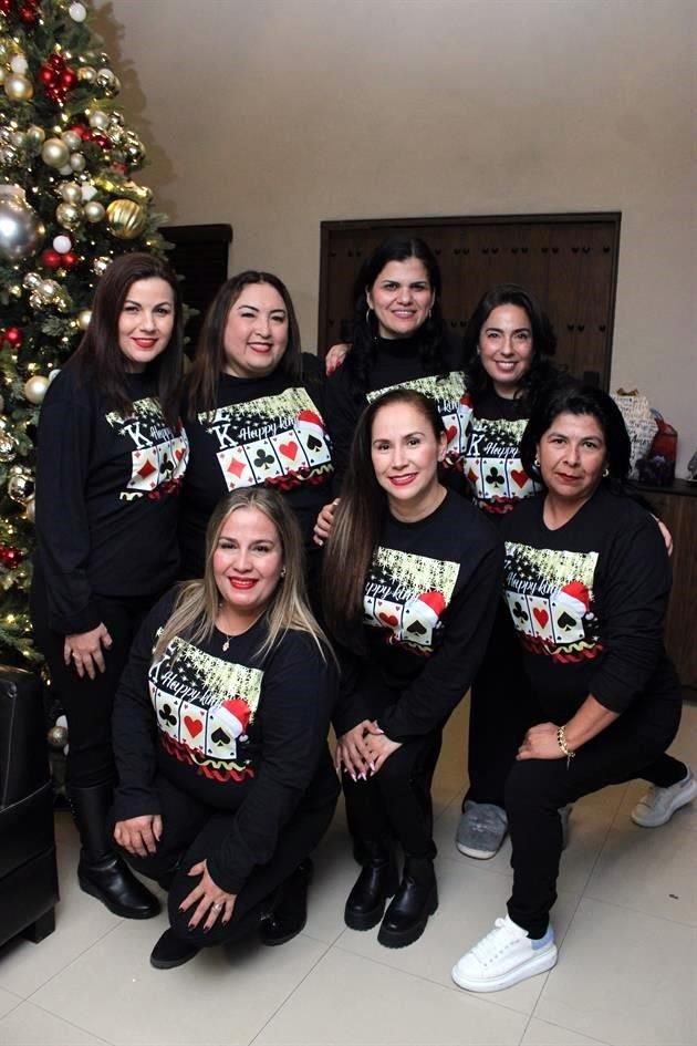 Gaby Ocampo, Rosy Ríos, Nelly Almaguer, Norma Ramírez, Gaby Treviño, Cristal Ruiz y Lucy González