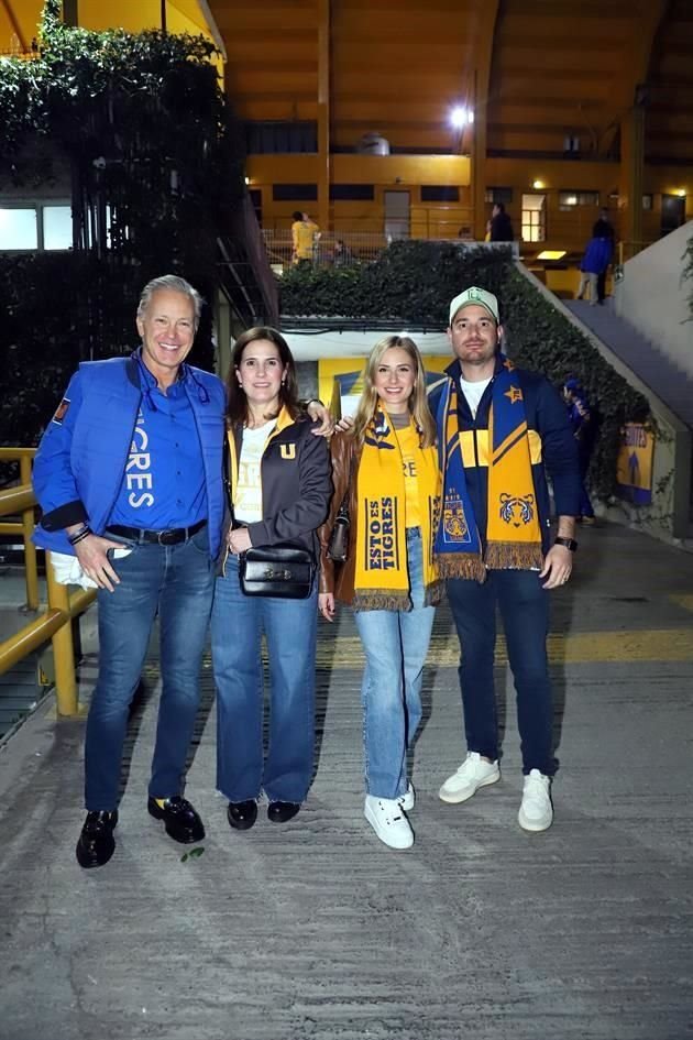 Manuel Sanmiguel, Alicia Torres de Sanmiguel, Alicia Sanmiguel de Gutiérrez y Luis Gutiérrez Quintero