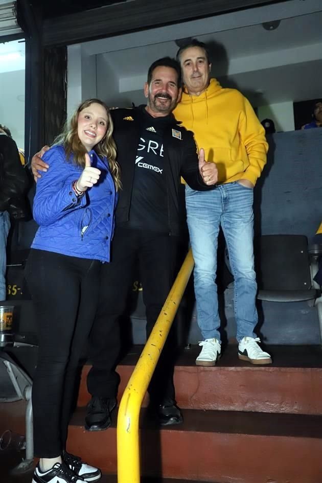 Isabella Barona, Carlos Barona y Jesús Incera