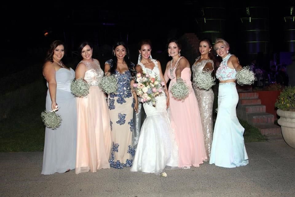 DAMAS DE HONOR: Rebeca Pérez de Bojórquez, Ileana Villarreal, Janeth Medrano de Pacheco, Janeth Mendoza Peña,  Alexy de Pérez, Daniela García y Karina de Cabral